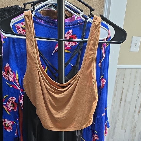 SHEIN Tops - SHEIN